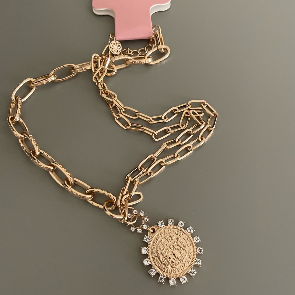 Revolve Pendant Necklace